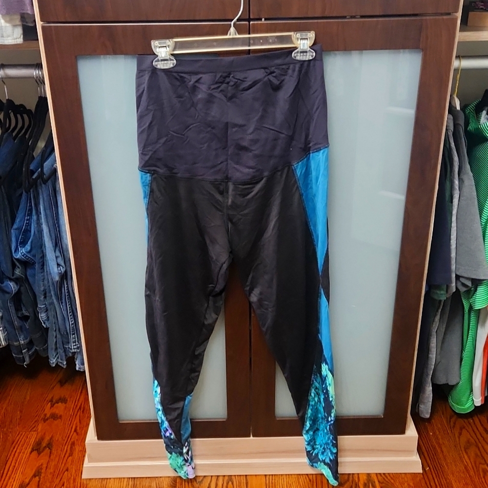 Black Maternity Leggings with Blue Accents and Elastic Waistband